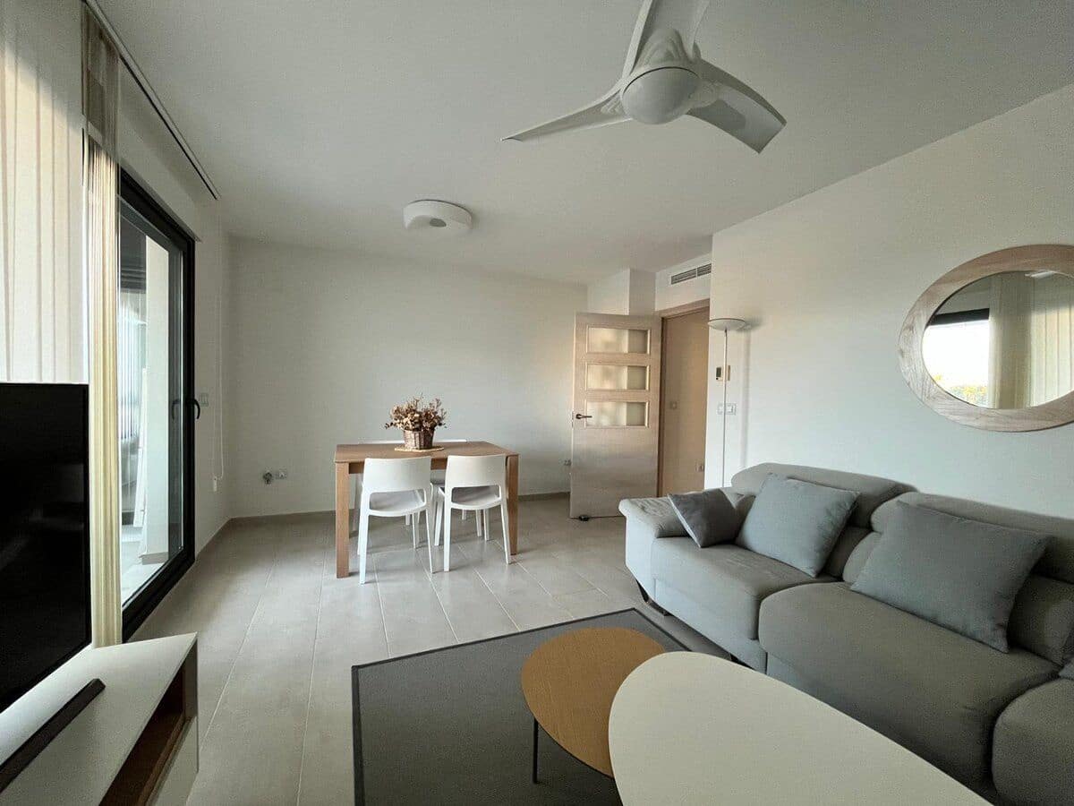 2 sovrum Lägenhet att hyra i Denia med pool - 900 € (Ref: 9606615)