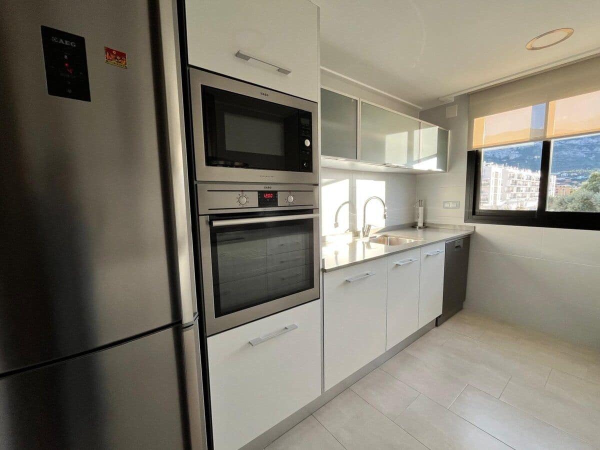 2 sovrum Lägenhet att hyra i Denia med pool - 900 € (Ref: 9606615)