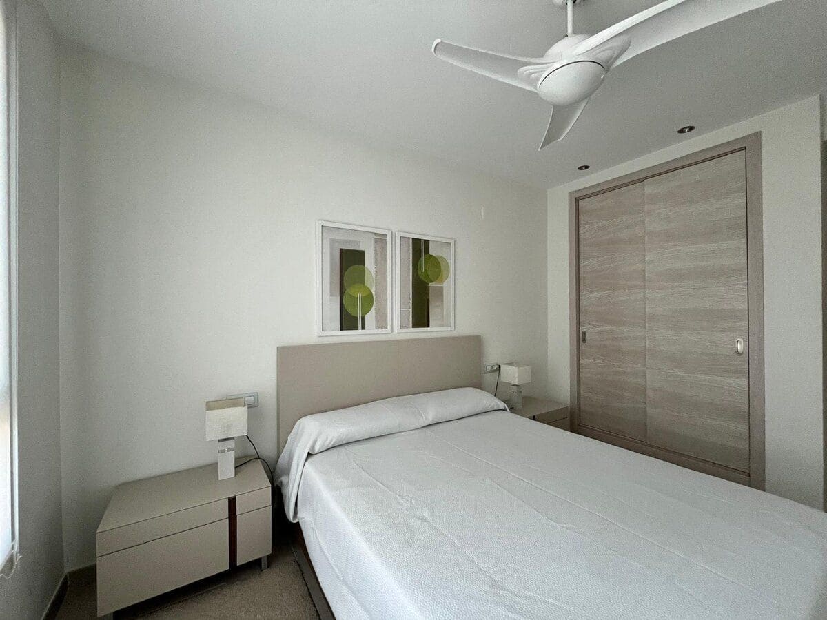 2 sovrum Lägenhet att hyra i Denia med pool - 900 € (Ref: 9606615)