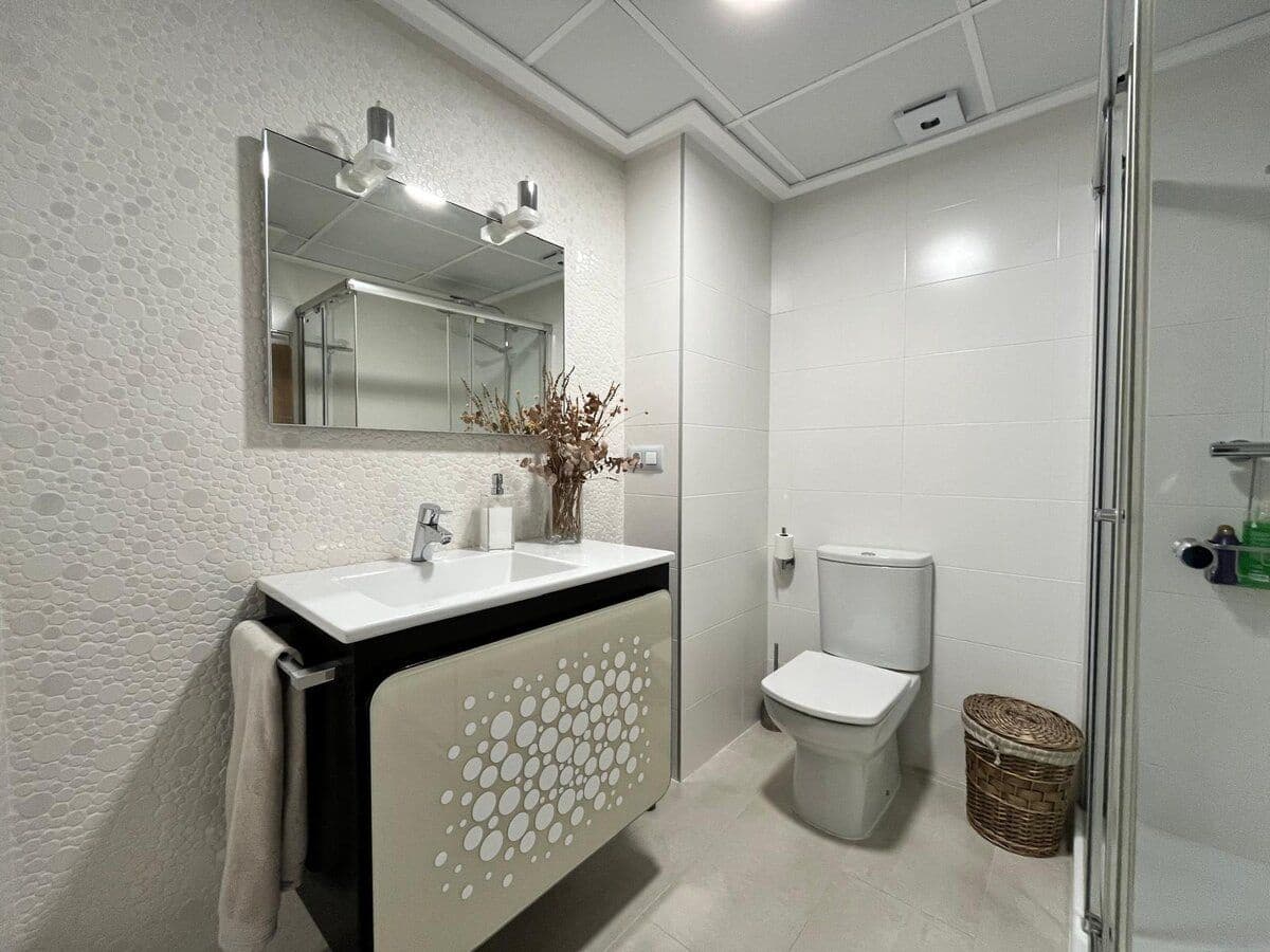 2 sovrum Lägenhet att hyra i Denia med pool - 900 € (Ref: 9606615)