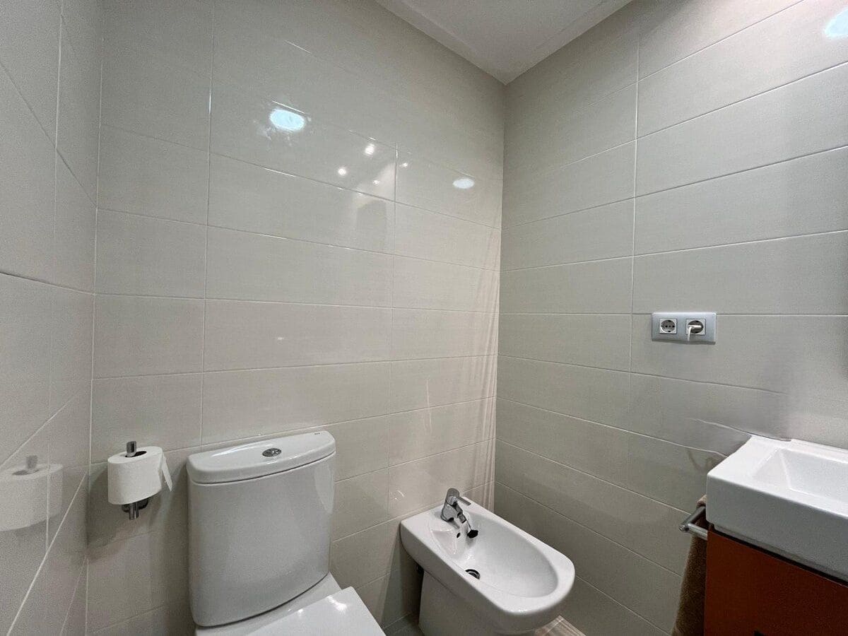 2 sovrum Lägenhet att hyra i Denia med pool - 900 € (Ref: 9606615)