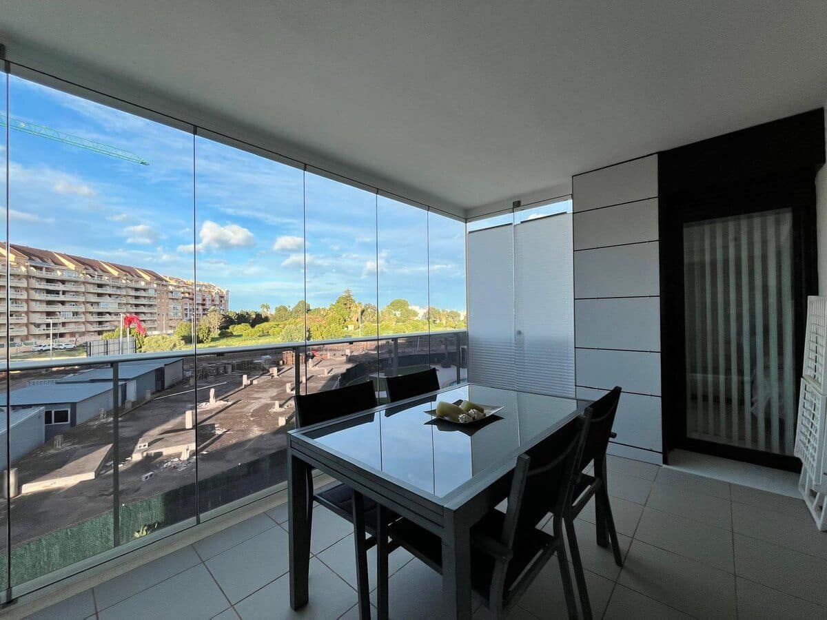 2 sovrum Lägenhet att hyra i Denia med pool - 900 € (Ref: 9606615)