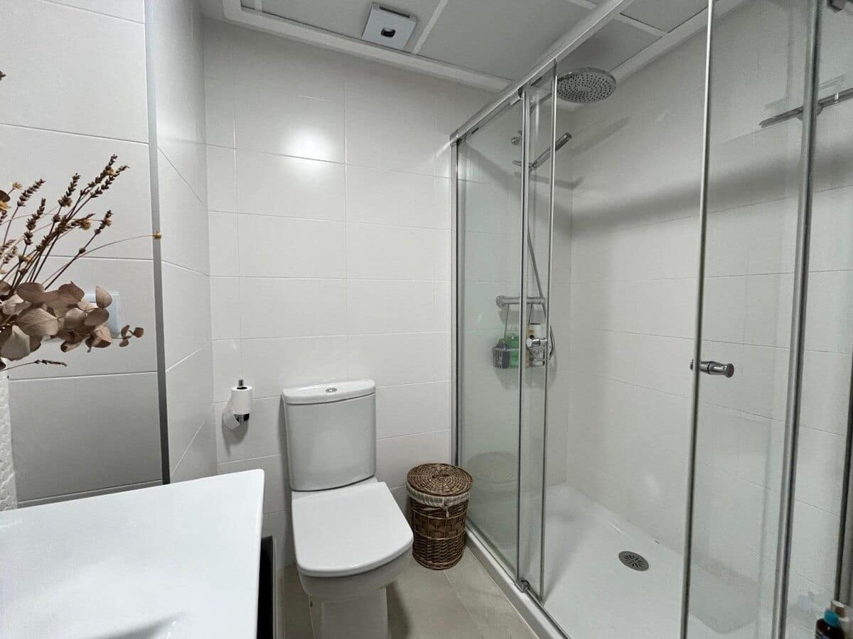 2 sovrum Lägenhet att hyra i Denia med pool - 900 € (Ref: 9606615)