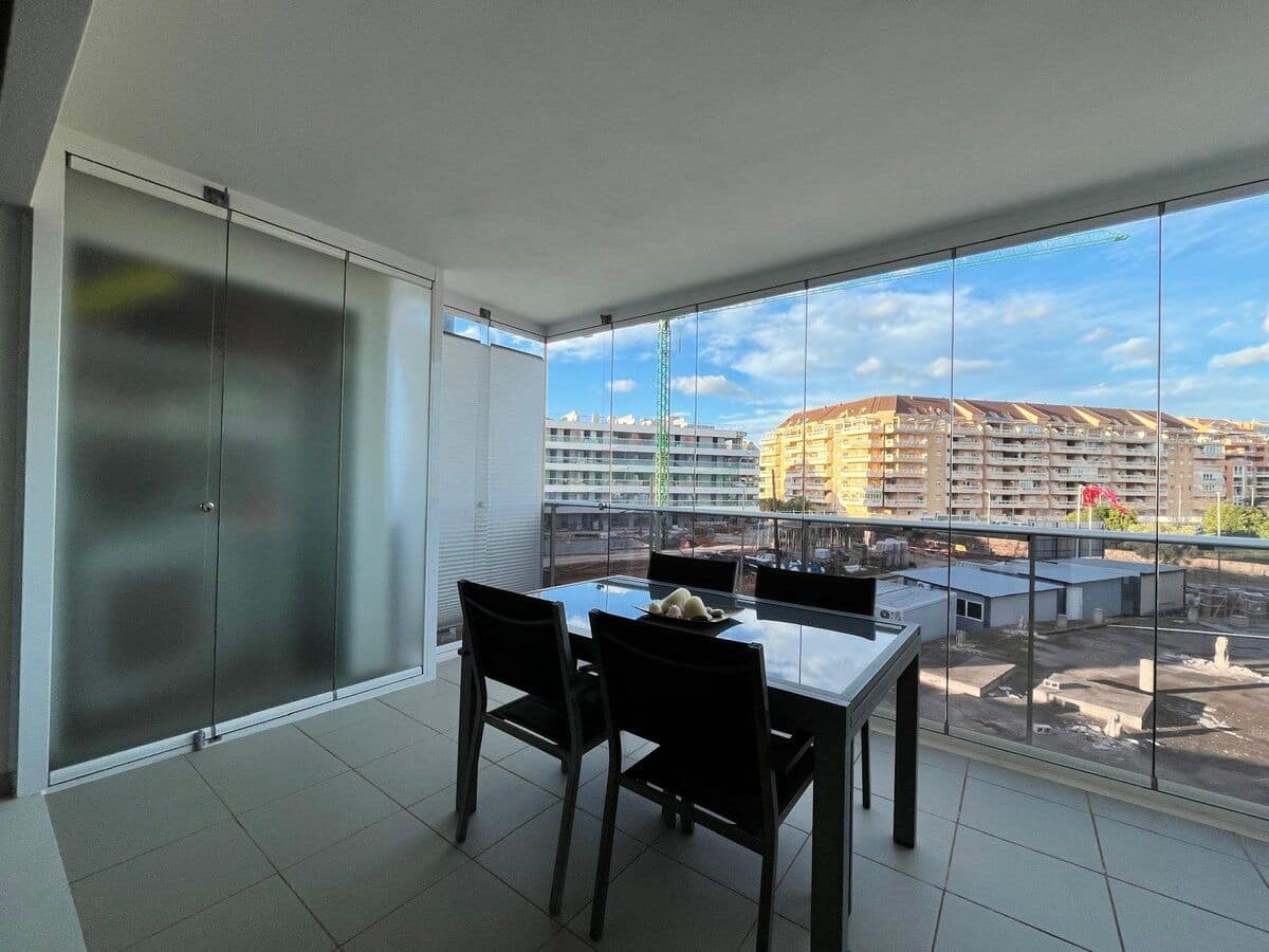 2 sovrum Lägenhet att hyra i Denia med pool - 900 € (Ref: 9606615)