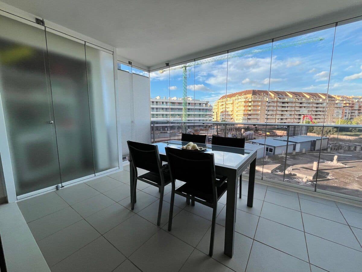 2 sovrum Lägenhet att hyra i Denia med pool - 900 € (Ref: 9606615)