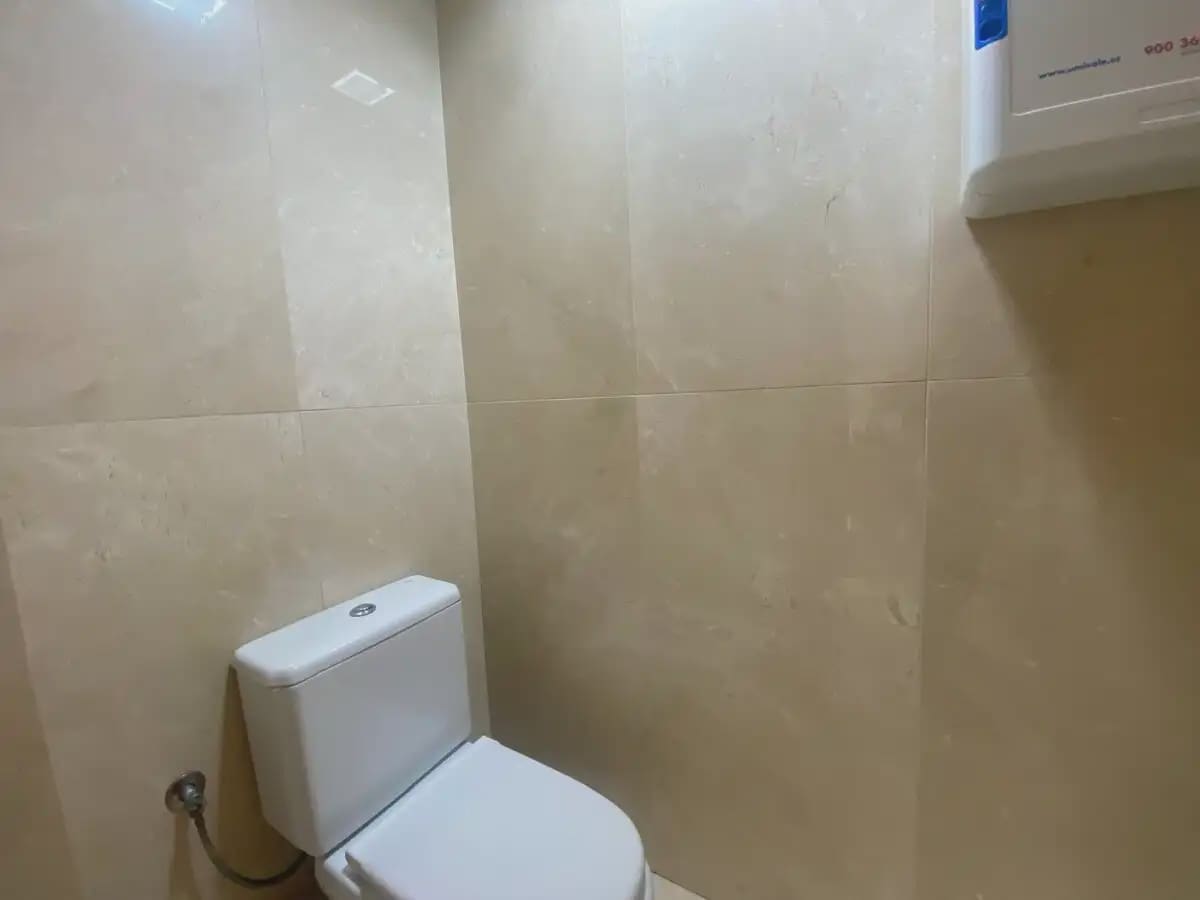 Büro zu vermieten in Denia - 800 € (Ref: 9650451)