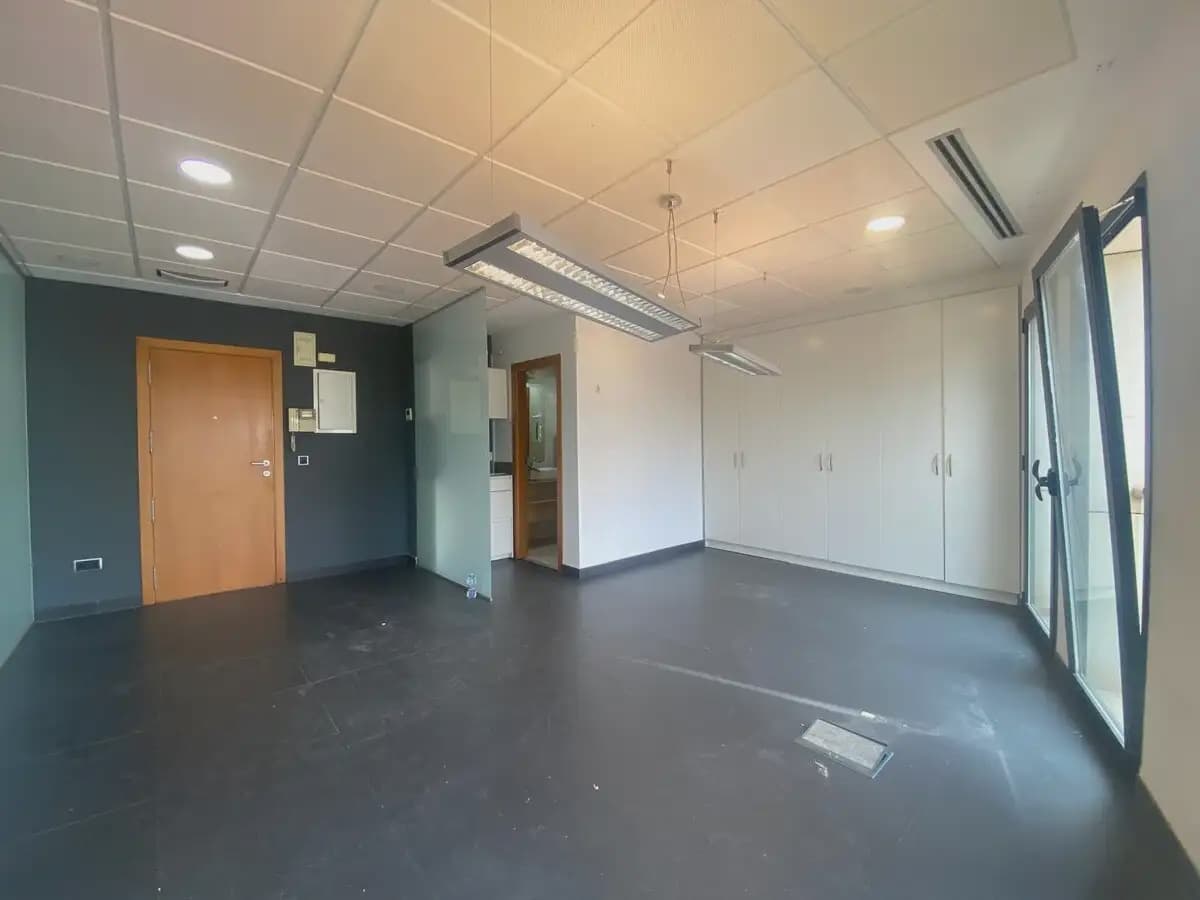 Büro zu vermieten in Denia - 800 € (Ref: 9650451)