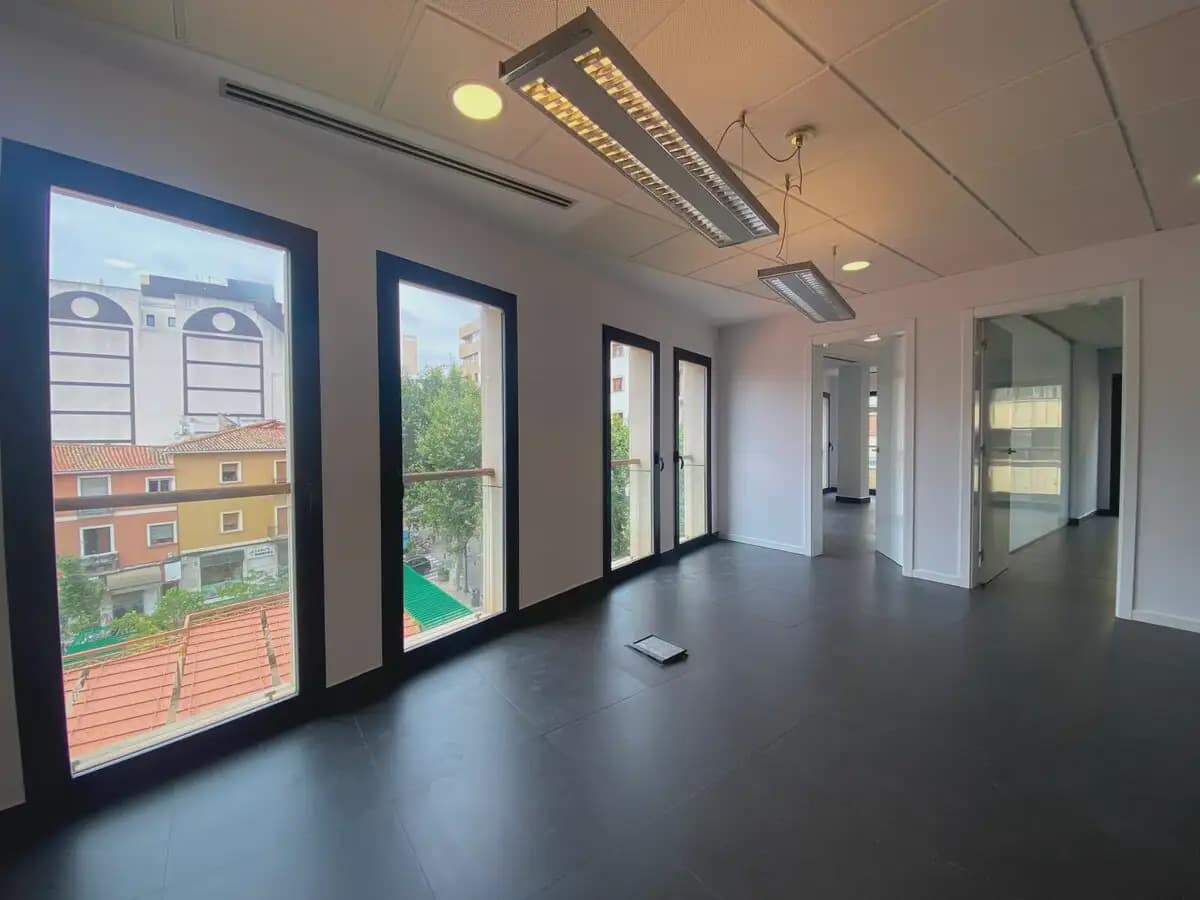 Office for rent in Denia - € 800 (Ref: 9650451)