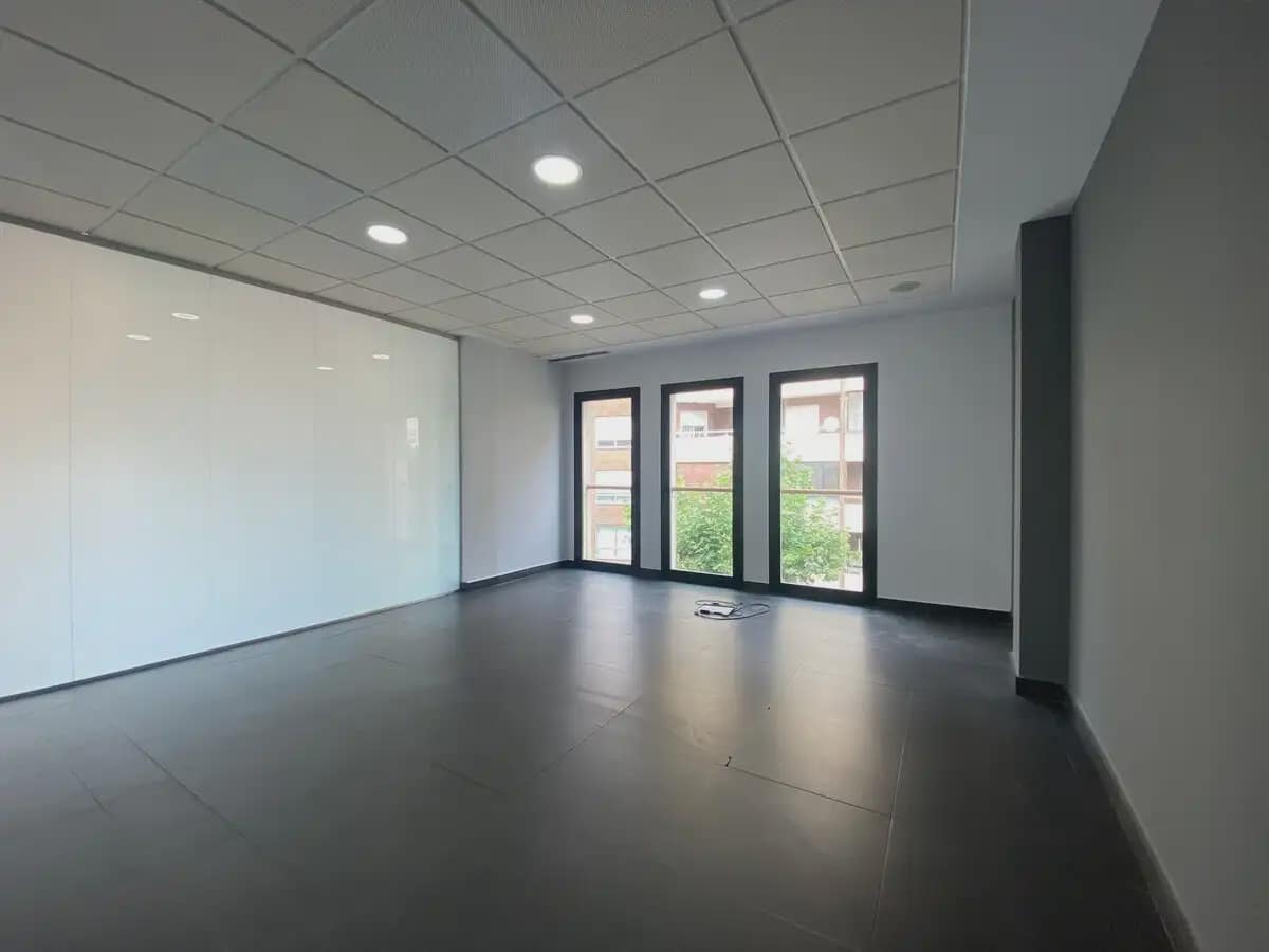 Office for rent in Denia - € 800 (Ref: 9650451)