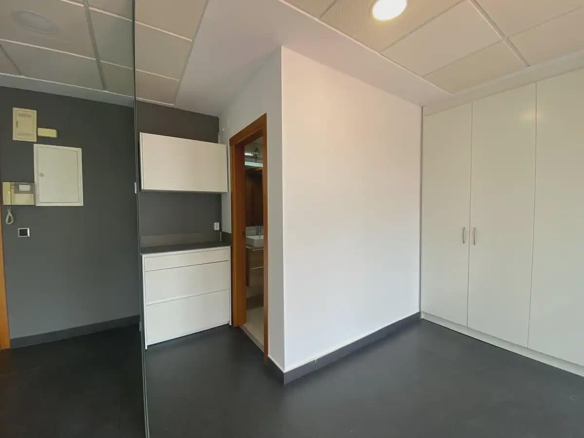 Office for rent in Denia - € 800 (Ref: 9650451)