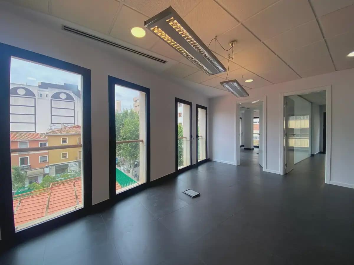 Office for rent in Denia - € 800 (Ref: 9650451)