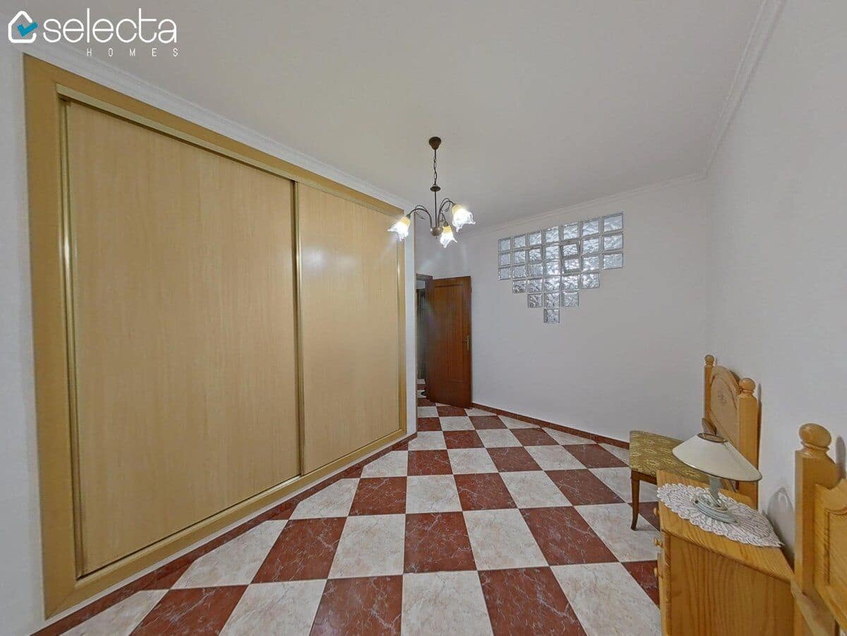 5 soveværelse Byhus til salg i Denia - € 299.000 (Ref: 9650829)