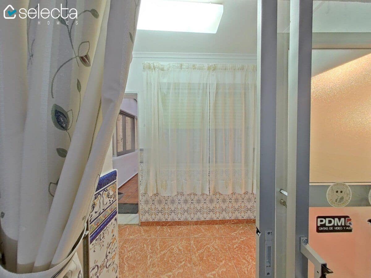 5 soveværelse Byhus til salg i Denia - € 299.000 (Ref: 9650829)