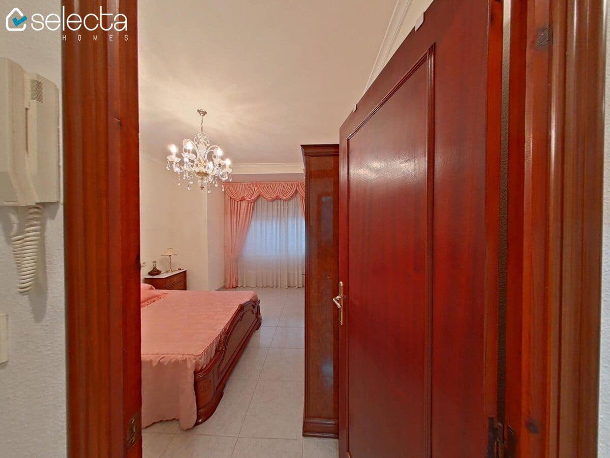 5 soveværelse Byhus til salg i Denia - € 299.000 (Ref: 9650829)