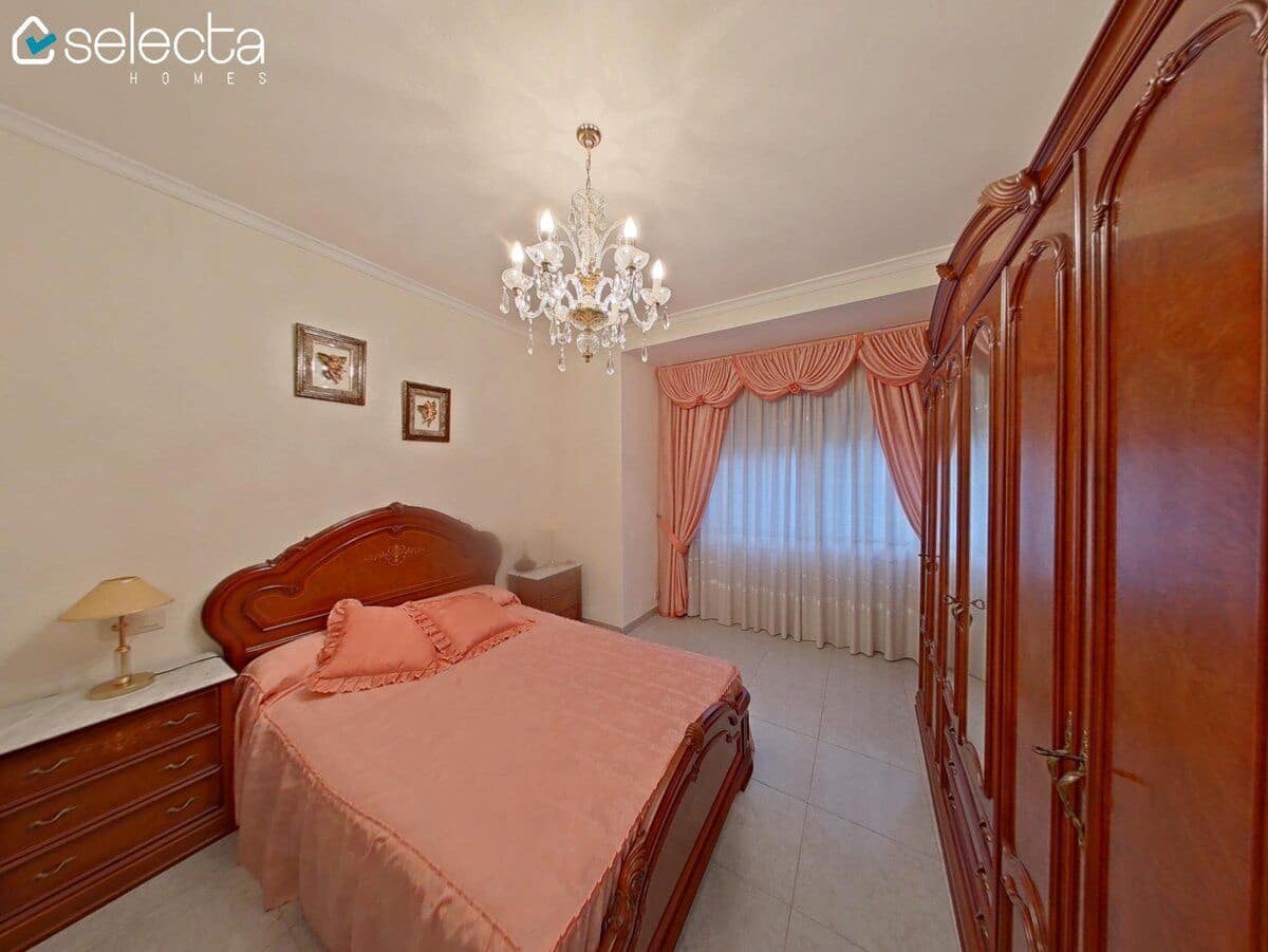 5 soveværelse Byhus til salg i Denia - € 299.000 (Ref: 9650829)