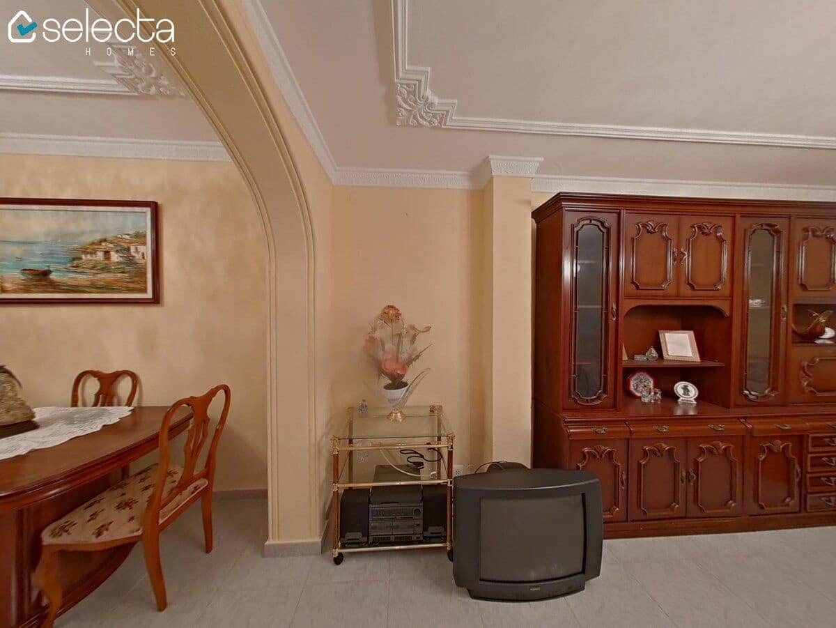 5 soveværelse Byhus til salg i Denia - € 299.000 (Ref: 9650829)