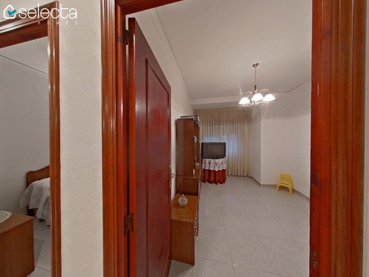 5 soveværelse Byhus til salg i Denia - € 299.000 (Ref: 9650829)