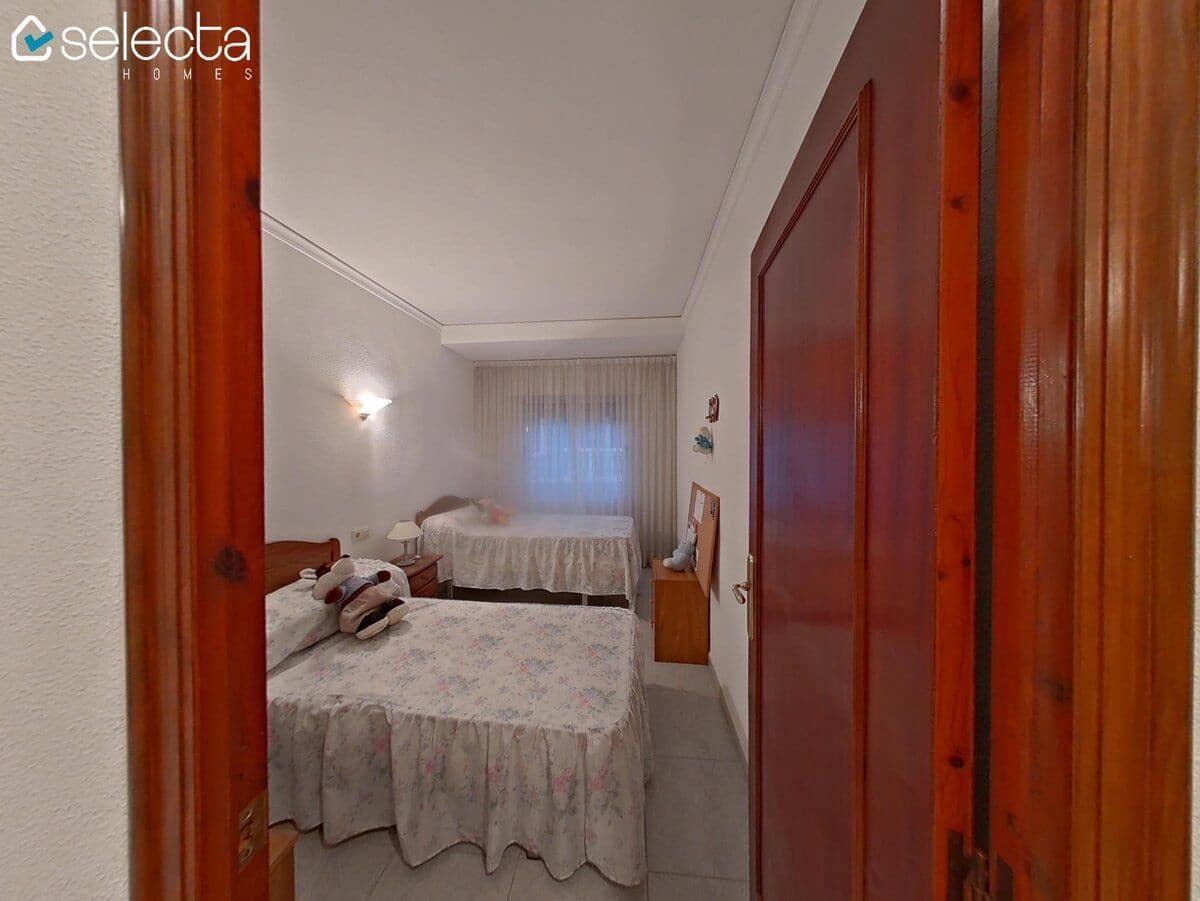 5 soveværelse Byhus til salg i Denia - € 299.000 (Ref: 9650829)