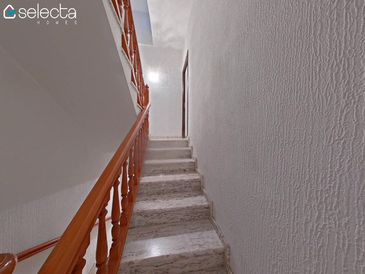 5 soveværelse Byhus til salg i Denia - € 299.000 (Ref: 9650829)