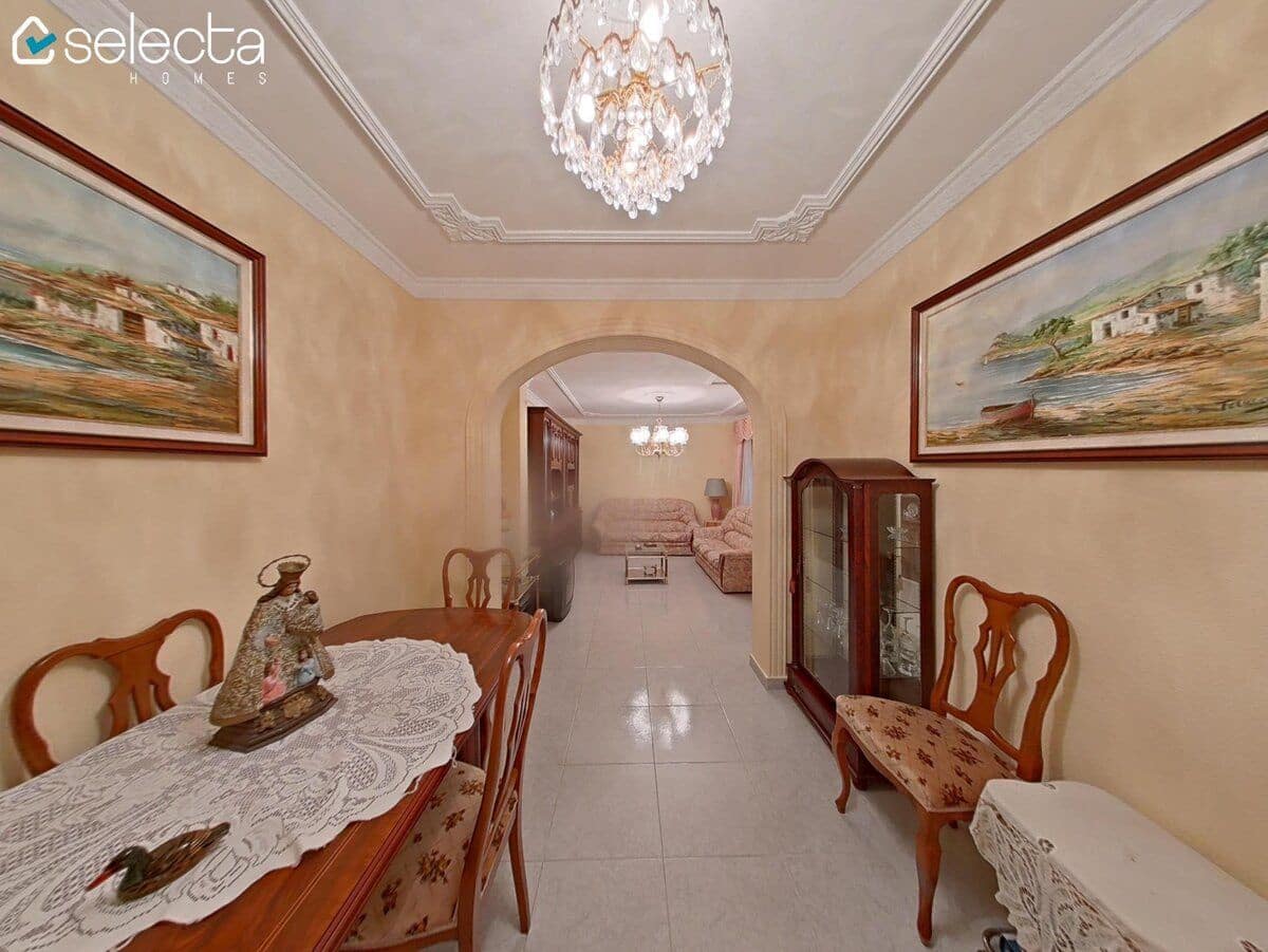 5 soveværelse Byhus til salg i Denia - € 299.000 (Ref: 9650829)