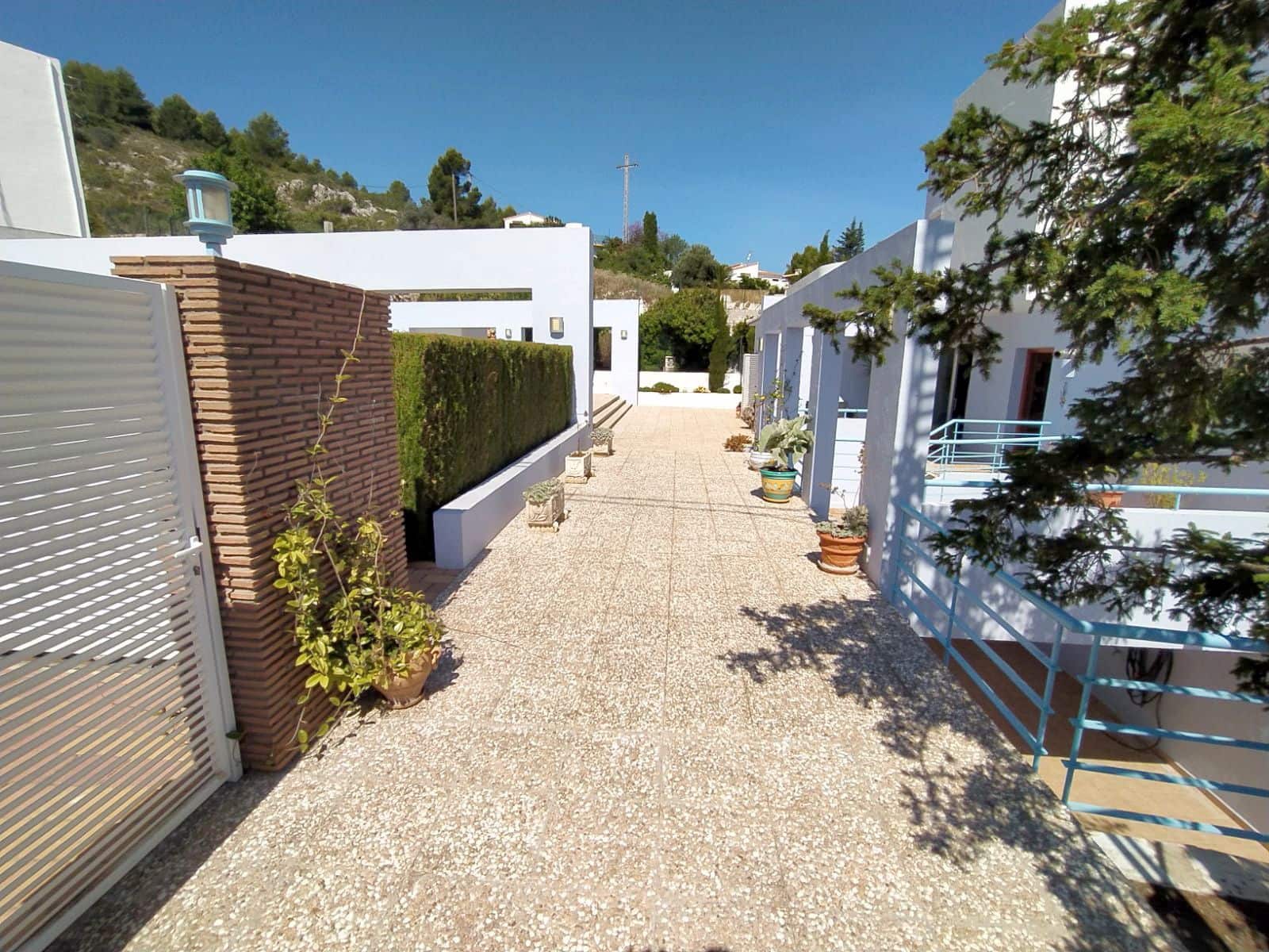 Chalet de 4 habitaciones en Pedreguer en venta con piscina garaje - 680.000 € (Ref: 9664340)