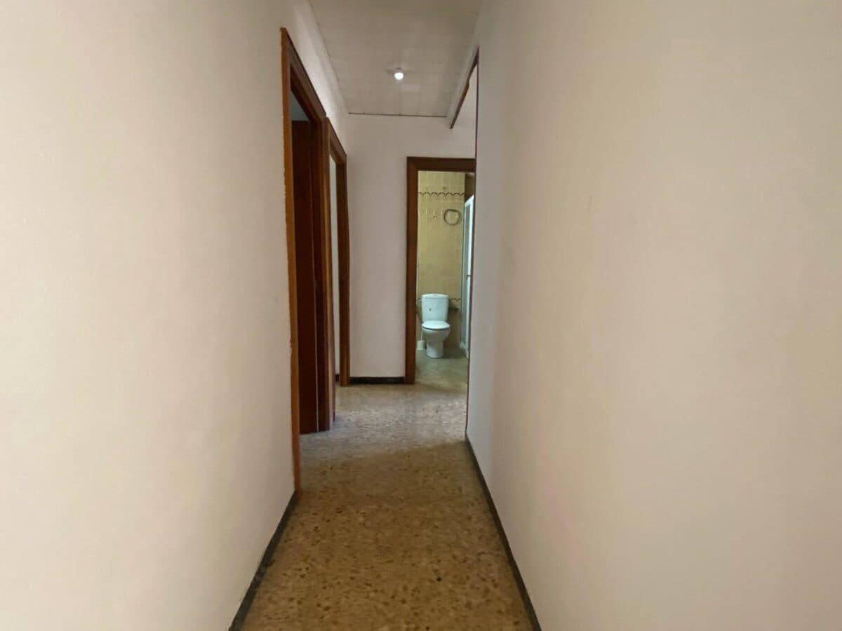 Piso de 3 habitaciones en Dénia en venta - 190.000 € (Ref: 9679217)