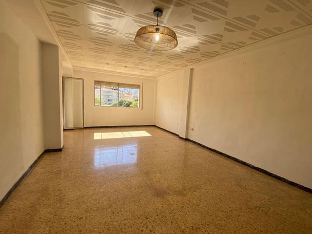 Piso de 3 habitaciones en Centro Urbano, Dénia en venta - 190.000 € (Ref: 9679217)
