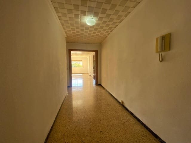 Piso de 3 habitaciones en Centro Urbano, Dénia en venta - 190.000 € (Ref: 9679217)