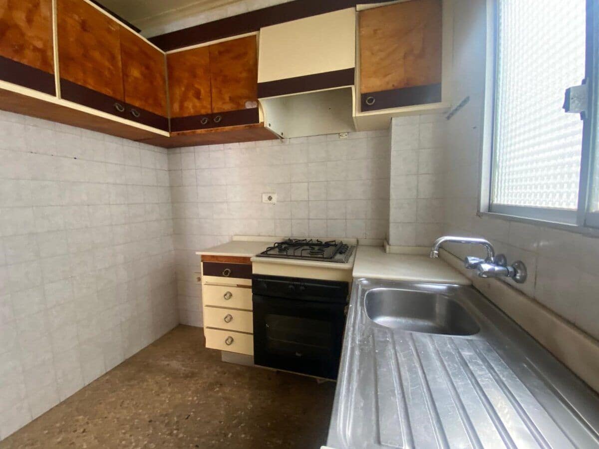 Piso de 3 habitaciones en Dénia en venta - 190.000 € (Ref: 9679217)