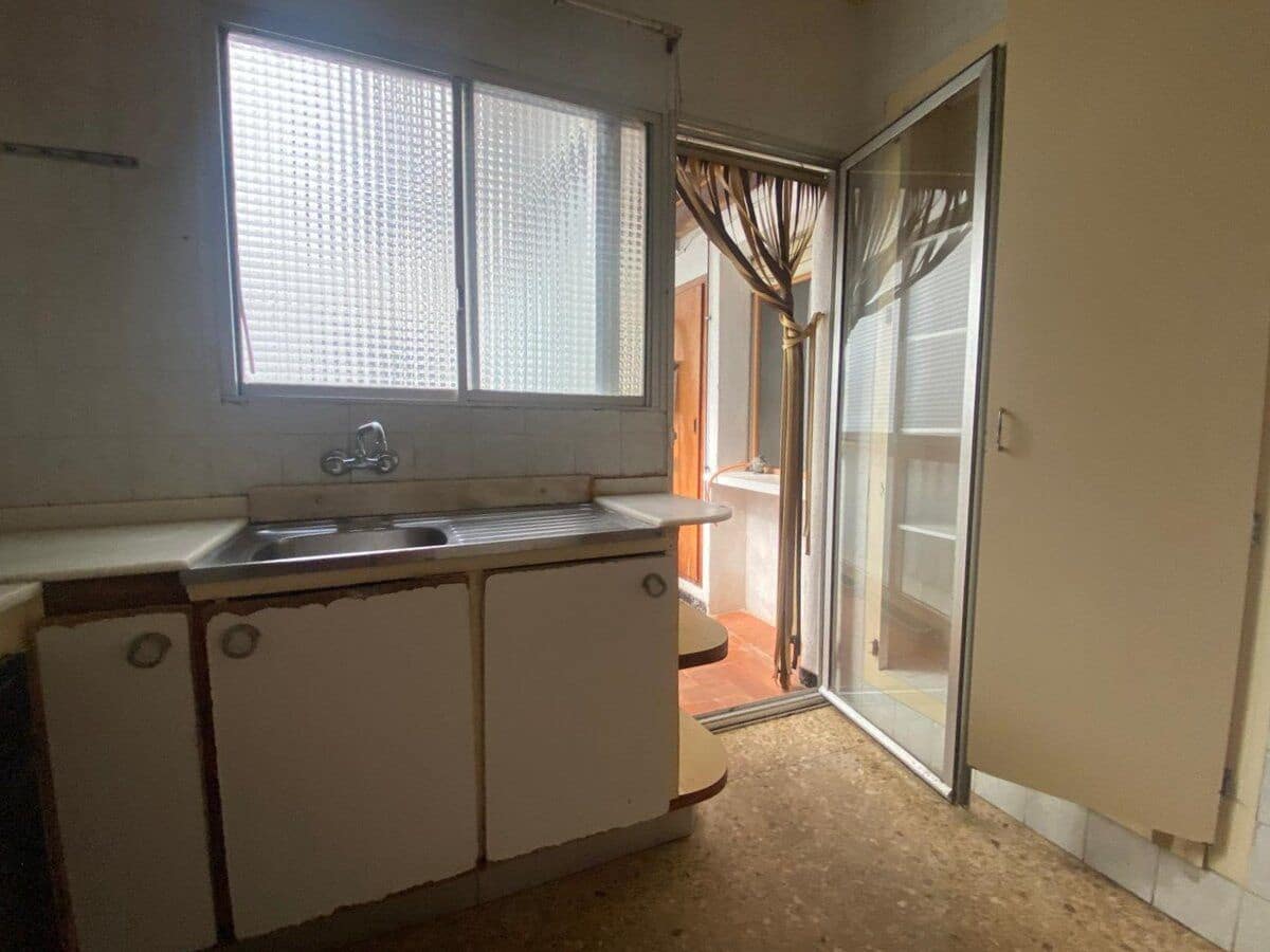 Piso de 3 habitaciones en Dénia en venta - 190.000 € (Ref: 9679217)