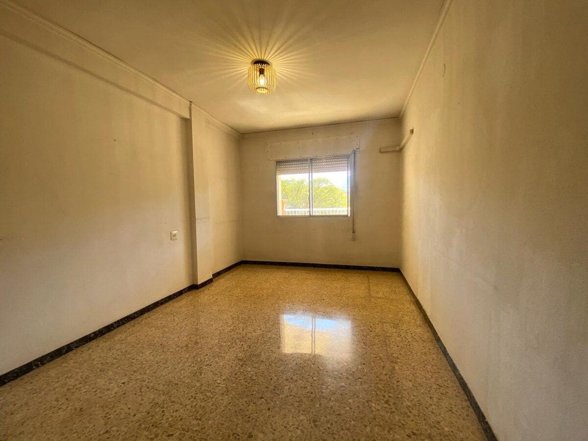 Piso de 3 habitaciones en Dénia en venta - 190.000 € (Ref: 9679217)