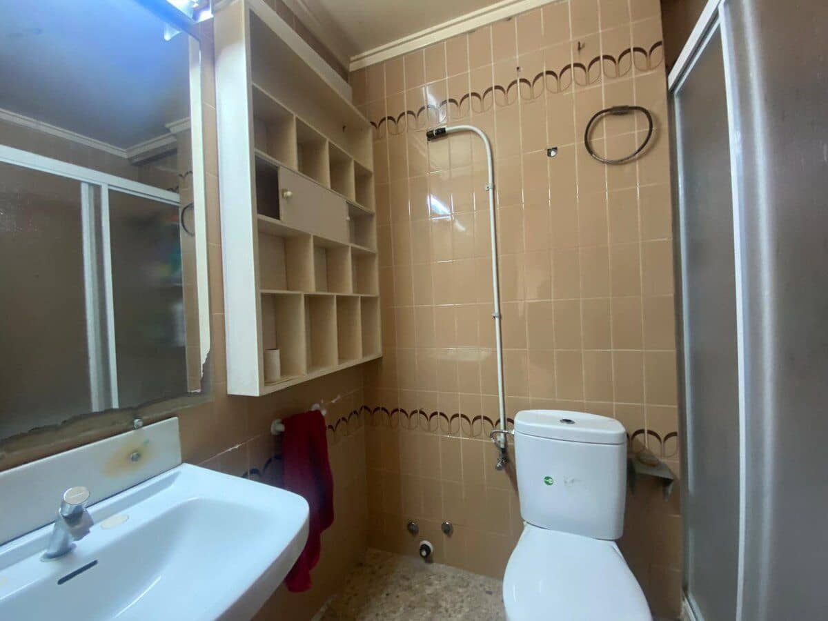 Piso de 3 habitaciones en Dénia en venta - 190.000 € (Ref: 9679217)