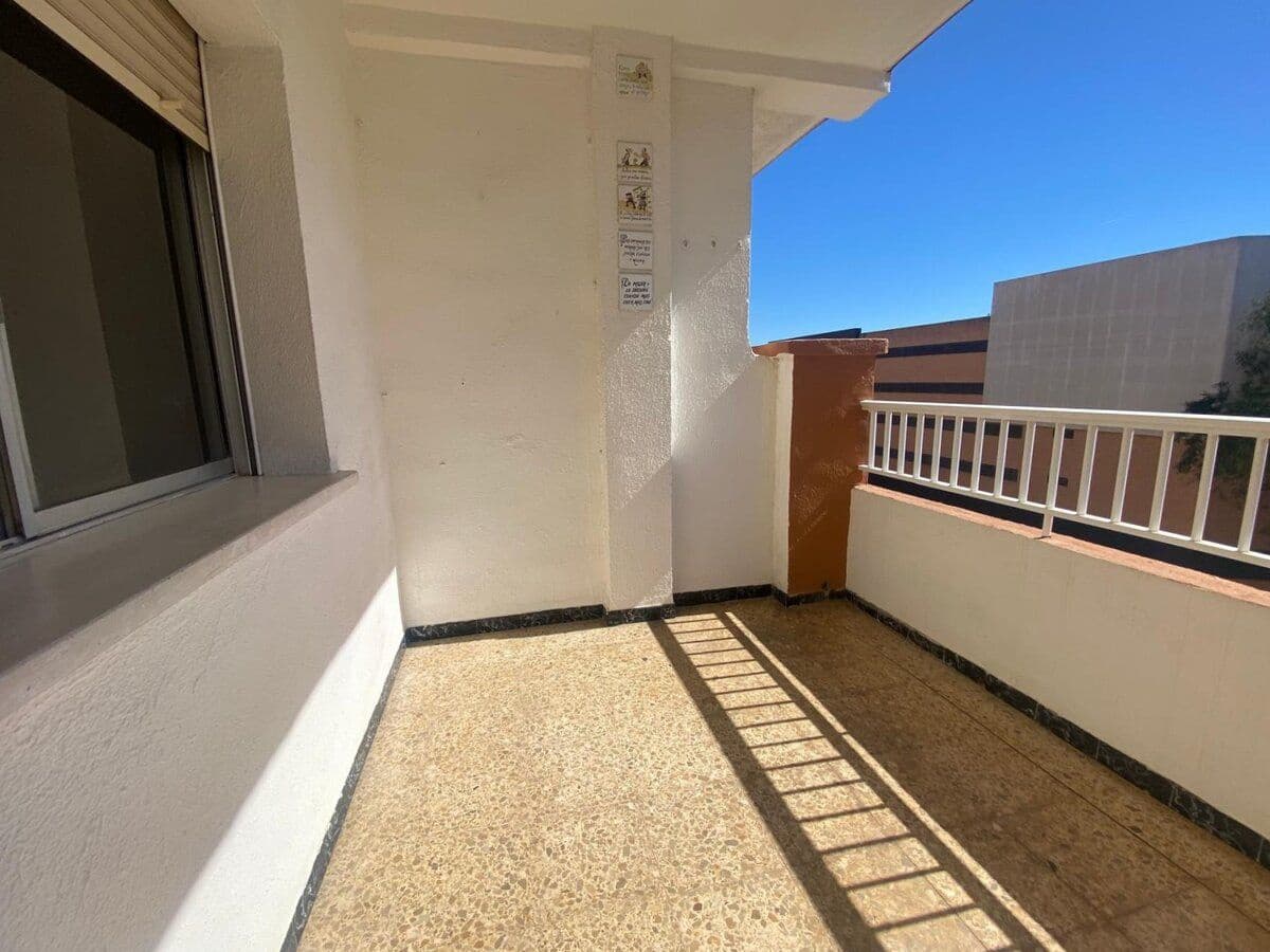 Piso de 3 habitaciones en Dénia en venta - 190.000 € (Ref: 9679217)