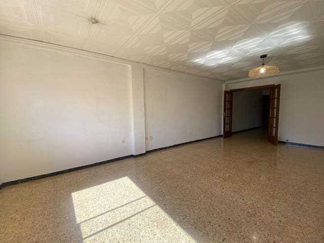 Piso de 3 habitaciones en Centro Urbano, Dénia en venta - 190.000 € (Ref: 9679217)