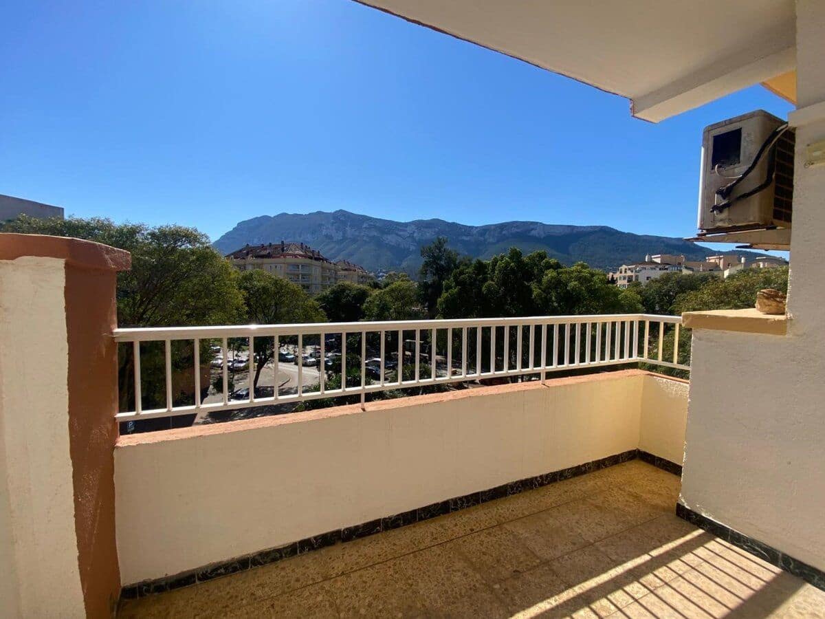 Piso de 3 habitaciones en Dénia en venta - 190.000 € (Ref: 9679217)