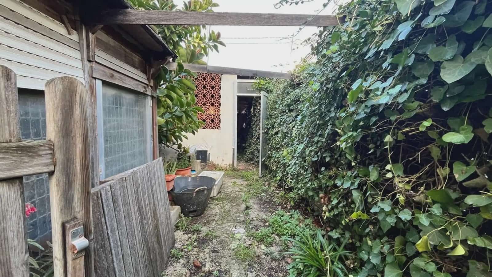 Kommersiell til salgs i Denia - € 550 000 (Ref: 9735963)