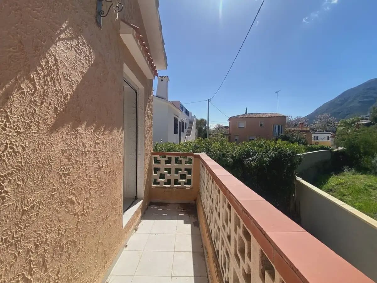 5 bedroom Villa for sale in Denia - € 590,000 (Ref: 9737292)