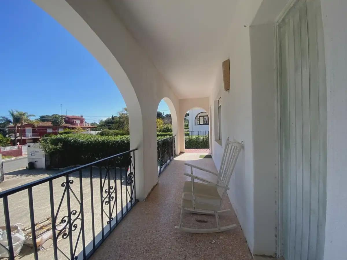 5 bedroom Villa for sale in Denia - € 590,000 (Ref: 9737292)