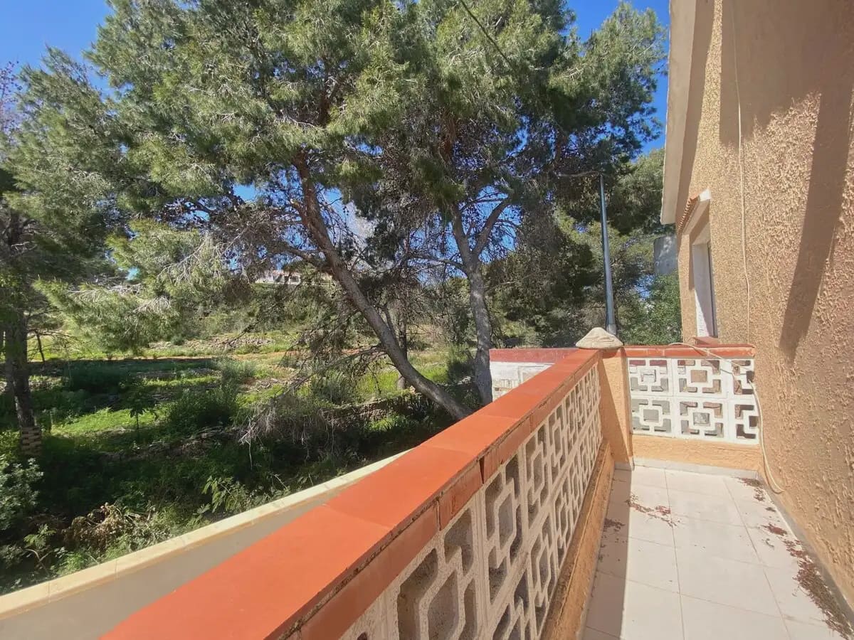 5 bedroom Villa for sale in Denia - € 590,000 (Ref: 9737292)