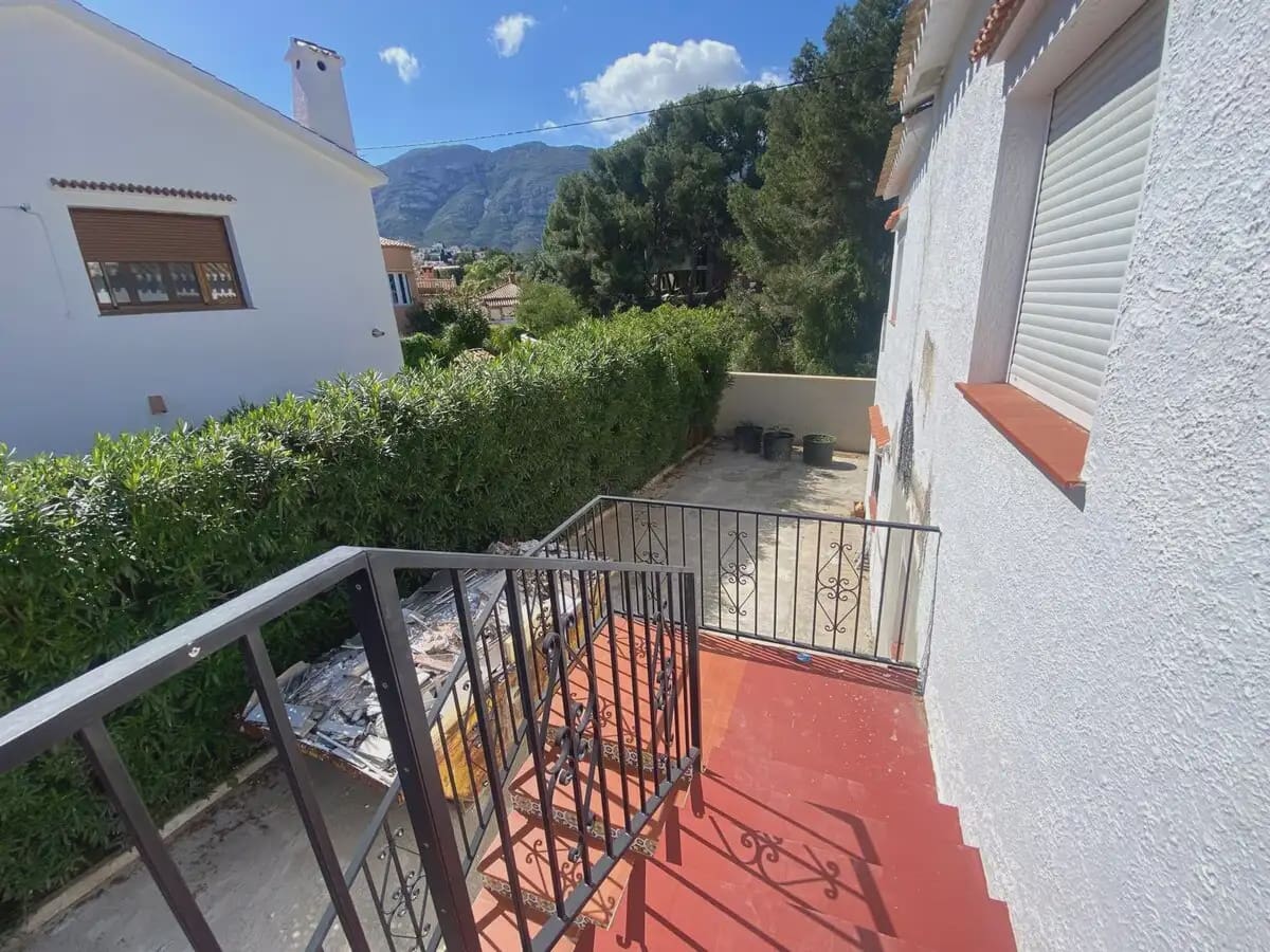 5 bedroom Villa for sale in Denia - € 590,000 (Ref: 9737292)