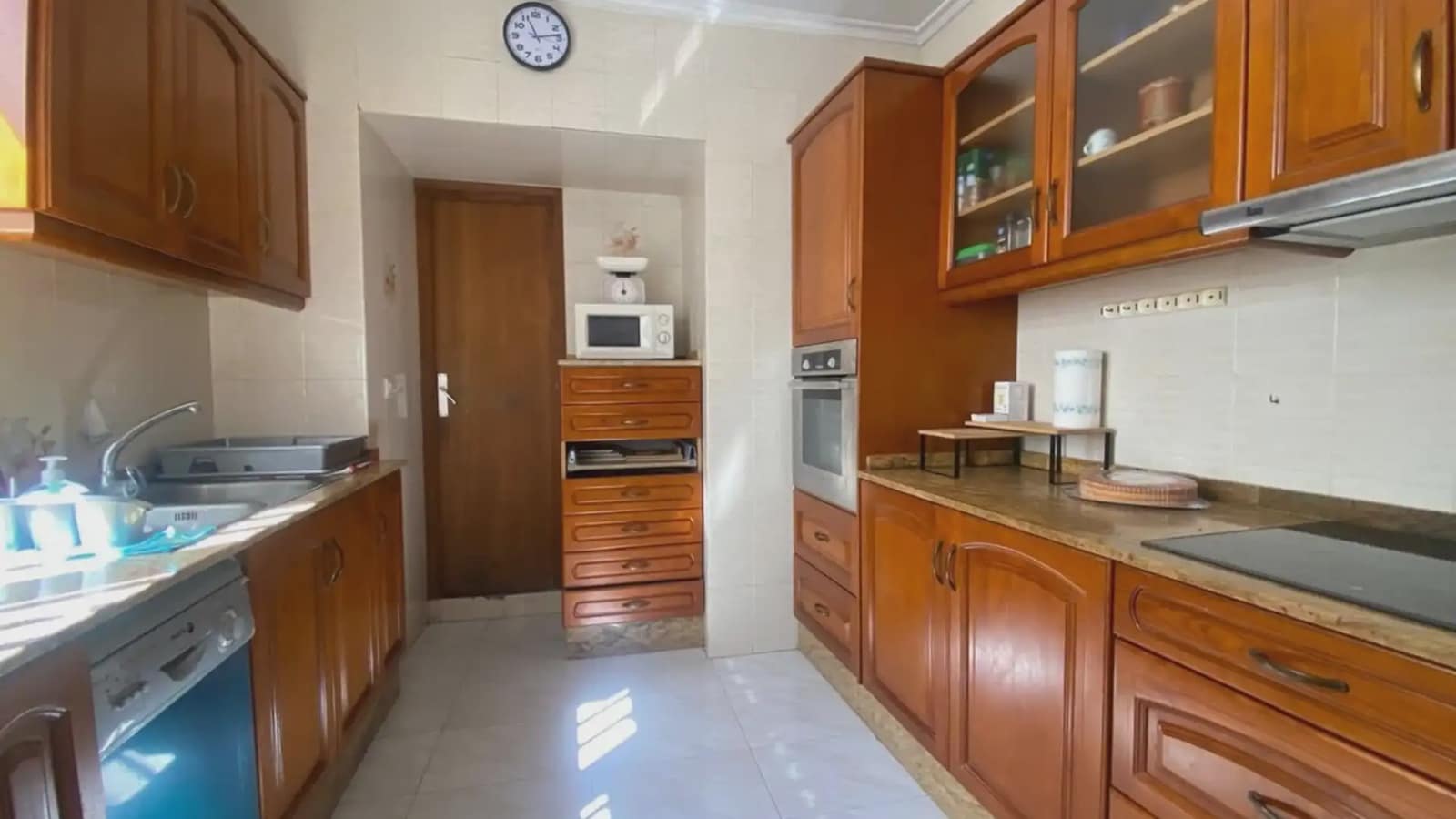 8 bedroom Townhouse for sale in Gata de Gorgos - € 339,000 (Ref: 9737293)