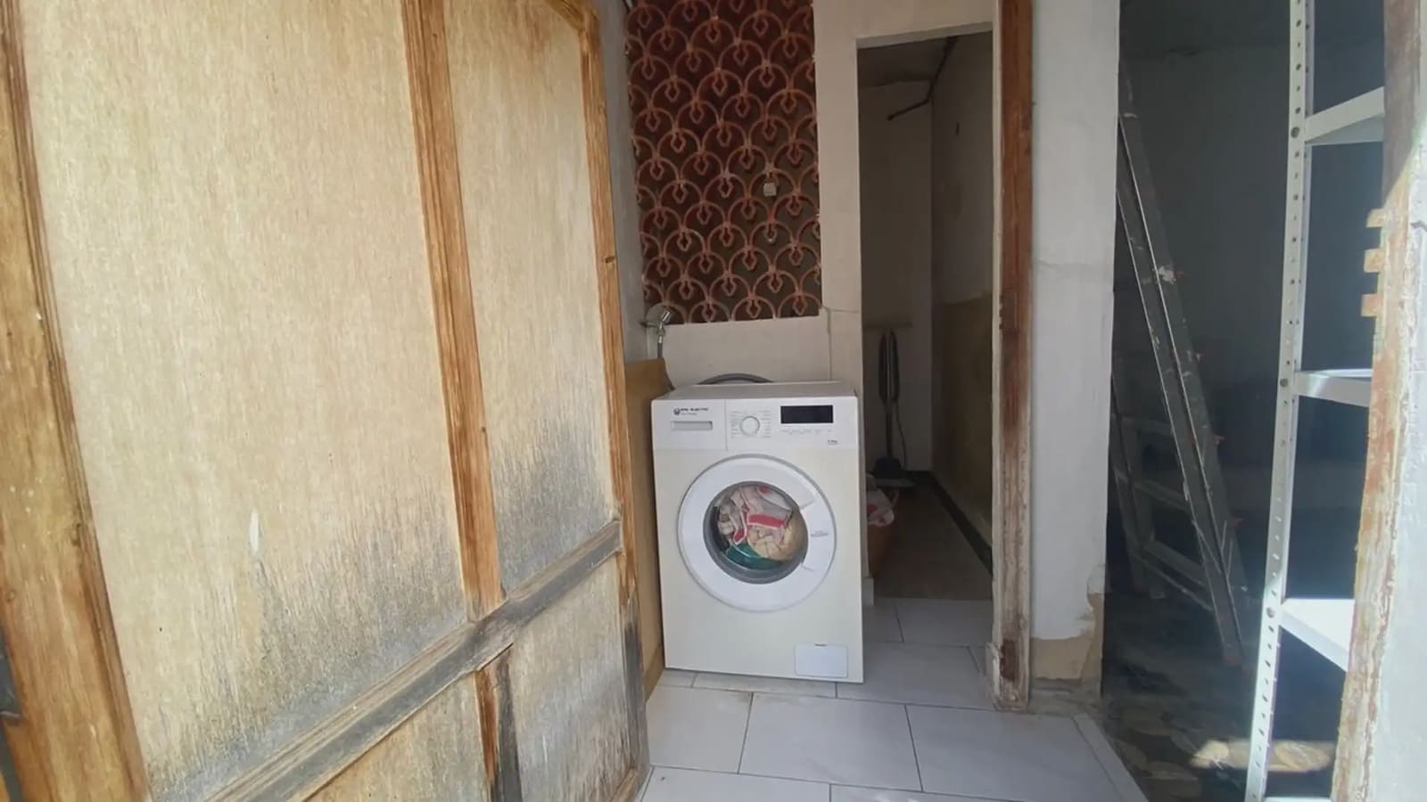 8 bedroom Townhouse for sale in Gata de Gorgos - € 339,000 (Ref: 9737293)