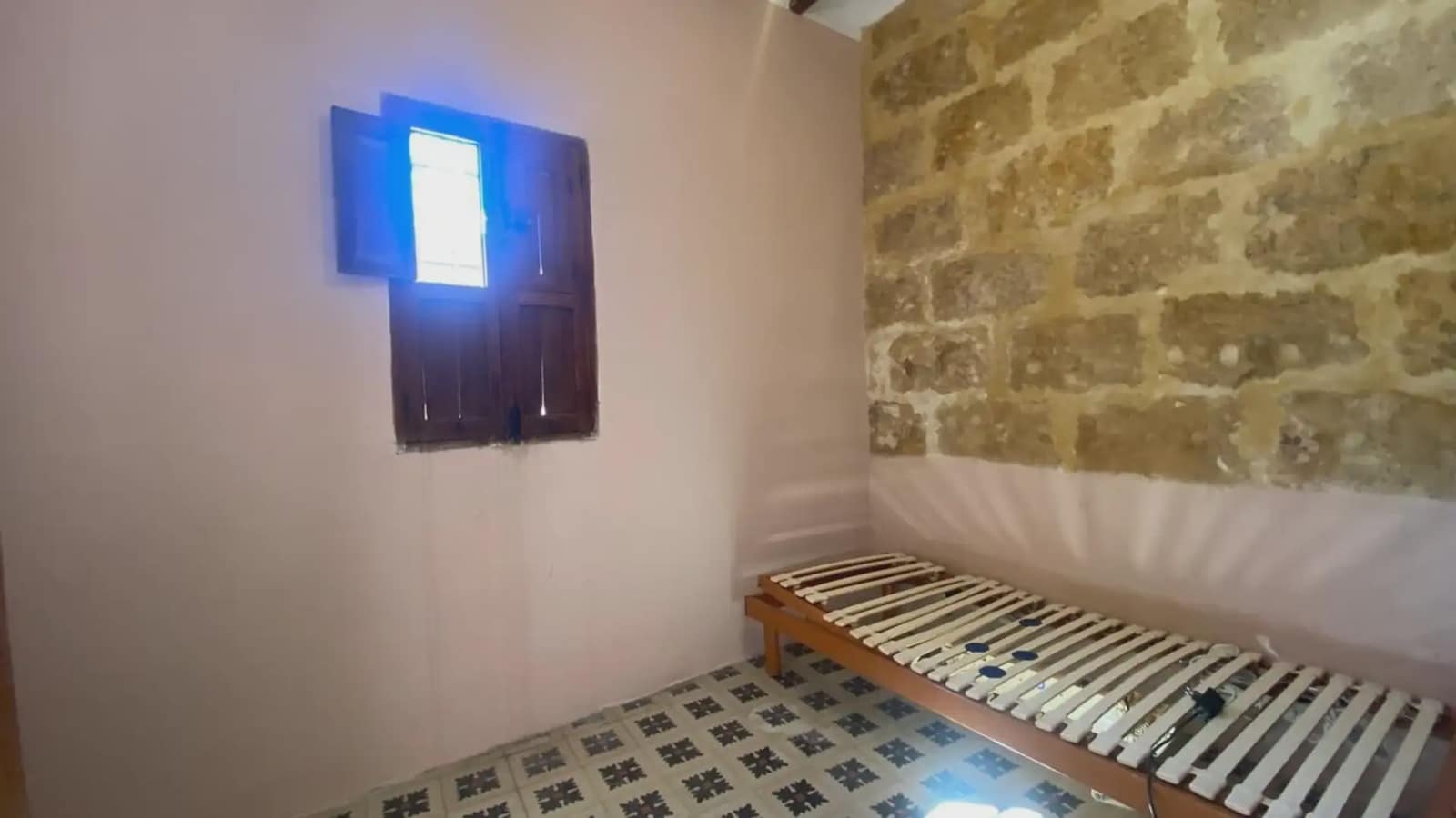 8 bedroom Townhouse for sale in Gata de Gorgos - € 339,000 (Ref: 9737293)