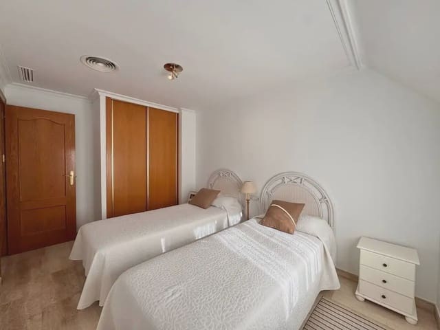 3 soveværelse Penthouse til salg i Centro Urbano, Dénia med swimmingpool - € 390.000 (Ref: 9789428)