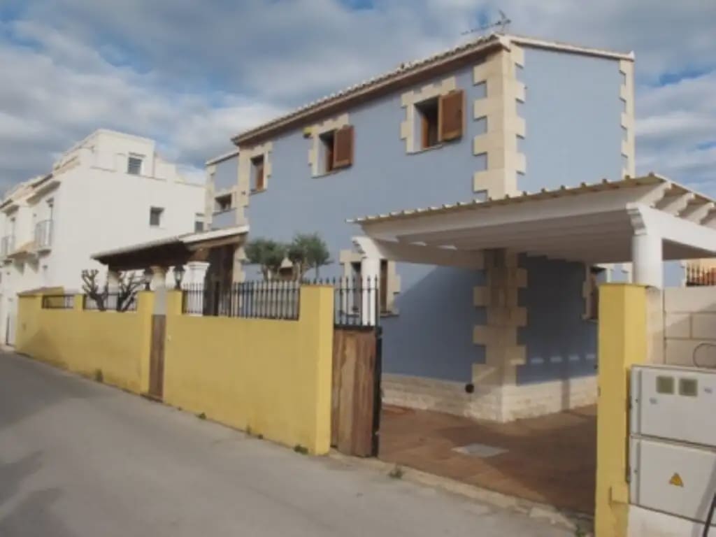 4 soverom Hus til leie i Denia med svømmebasseng garasje - € 1 650 (Ref: 9820862)