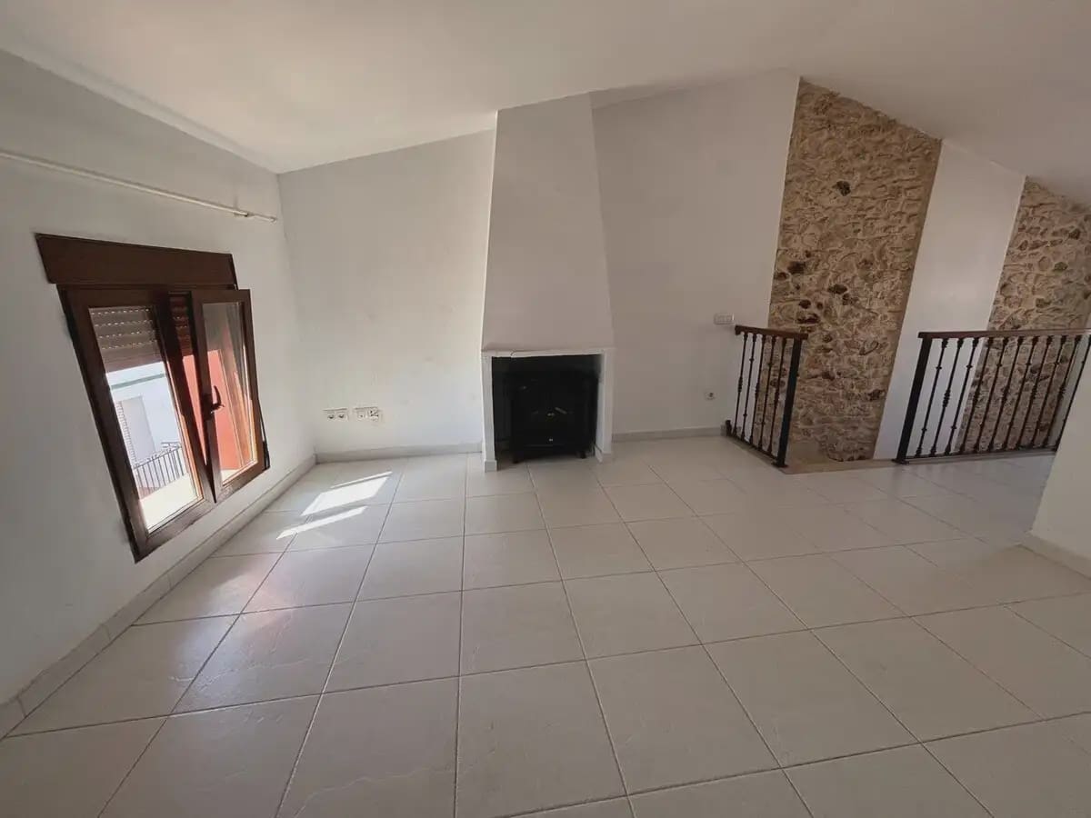 4 bedroom Townhouse for sale in Pedreguer - € 225,000 (Ref: 9860664)