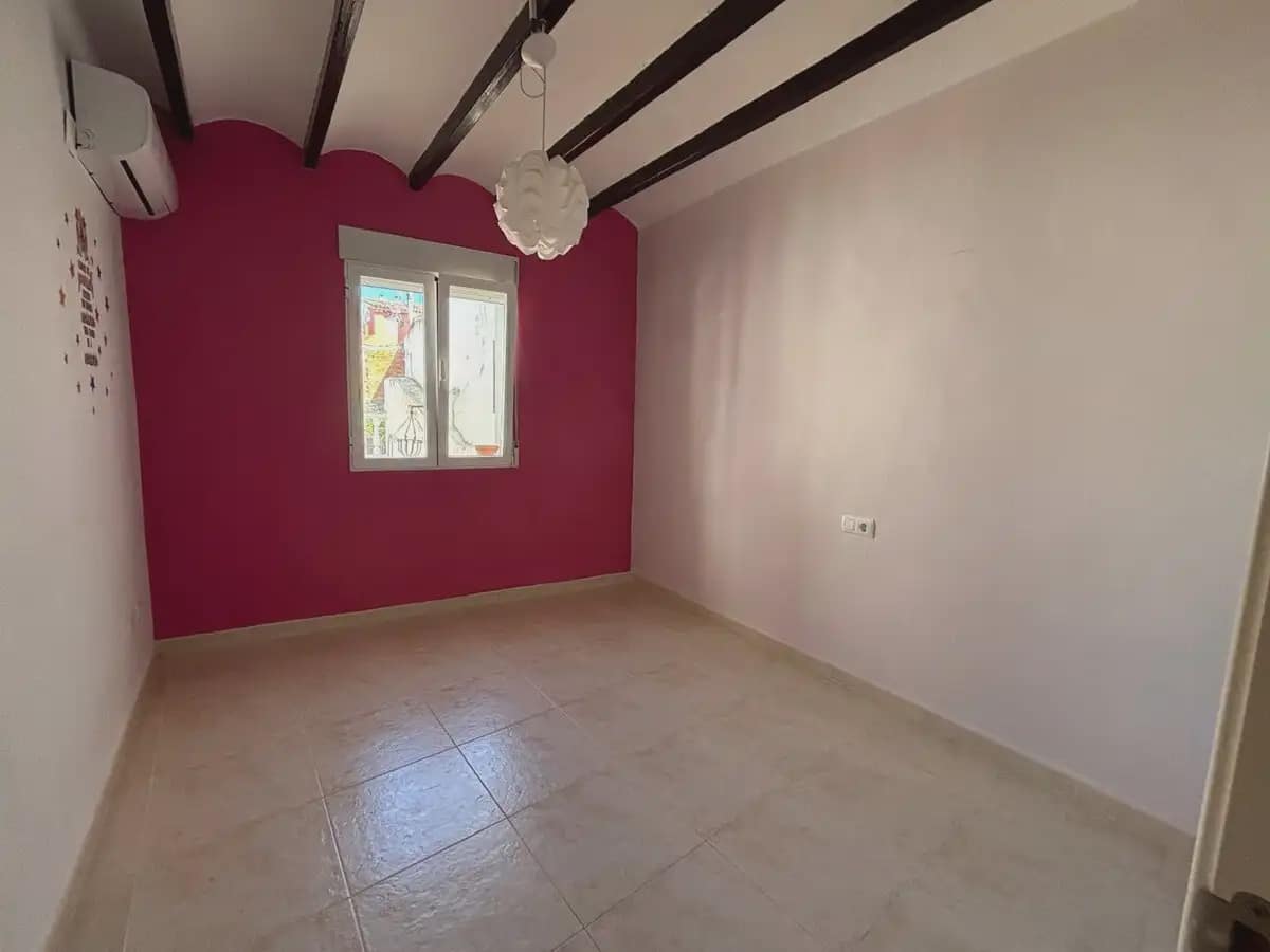4 bedroom Townhouse for sale in Pedreguer - € 225,000 (Ref: 9860664)