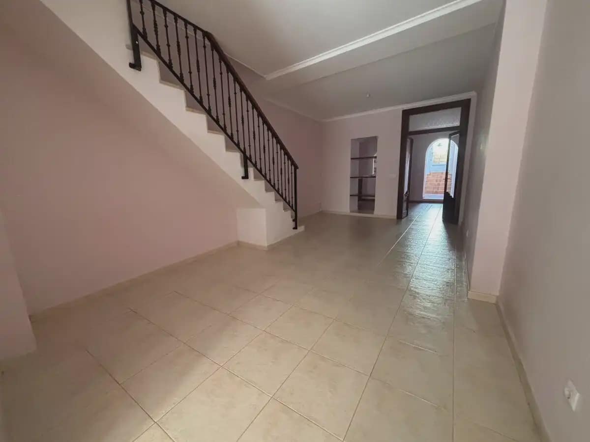 4 bedroom Townhouse for sale in Pedreguer - € 225,000 (Ref: 9860664)