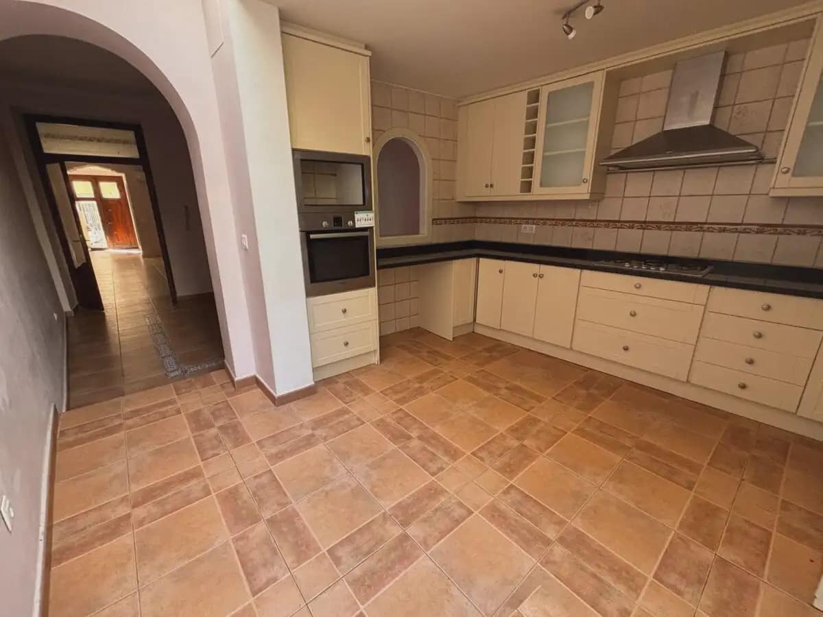 4 bedroom Townhouse for sale in Pedreguer - € 225,000 (Ref: 9860664)