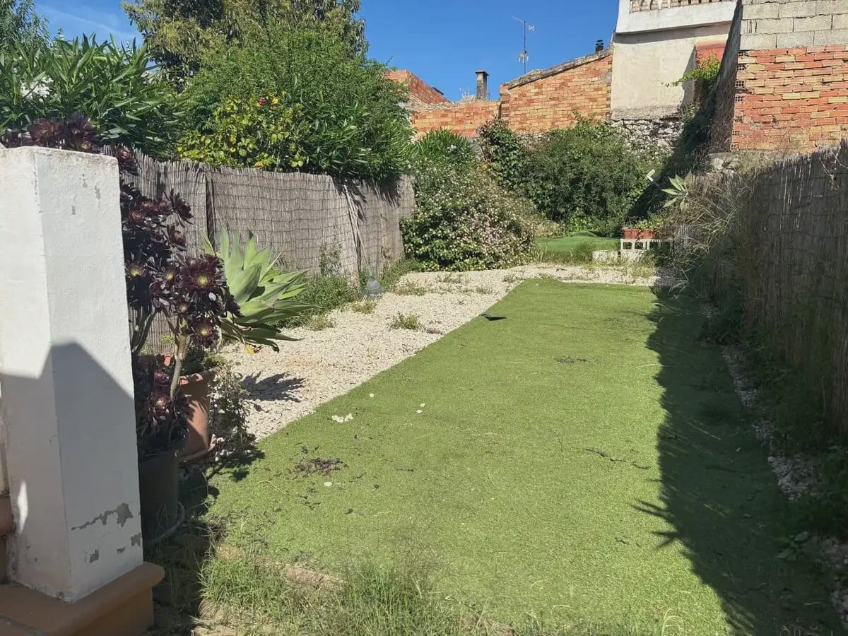 4 bedroom Townhouse for sale in Pedreguer - € 225,000 (Ref: 9860664)